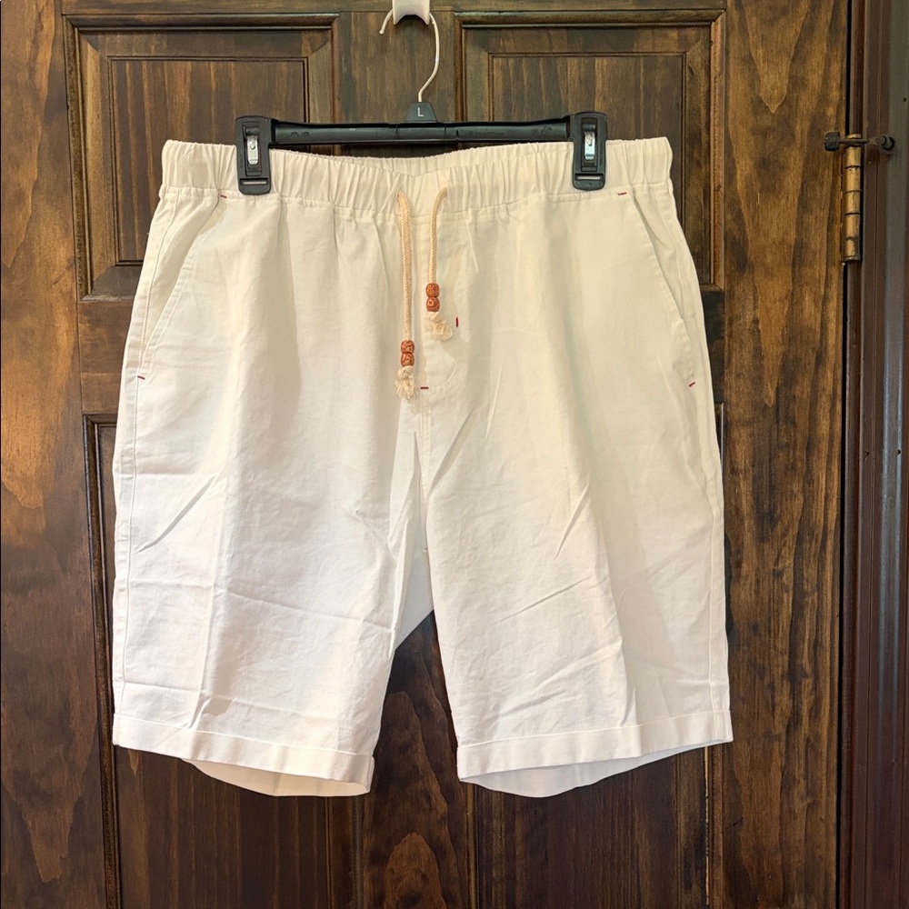 Men's Flat Front Drawstring Shorts in Cream